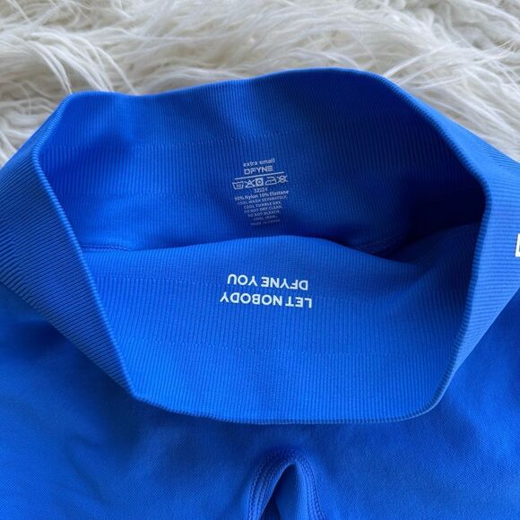 Dfyne Impact Shorts 4.5” Electric Blue Size XS - Picture 10 of 11